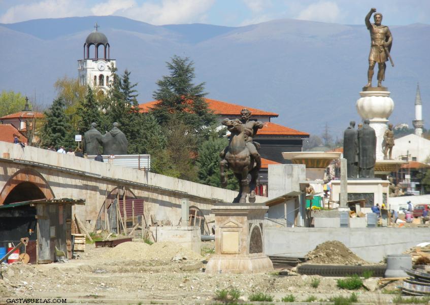 Obras en el centro de Skopje (Macedonia)