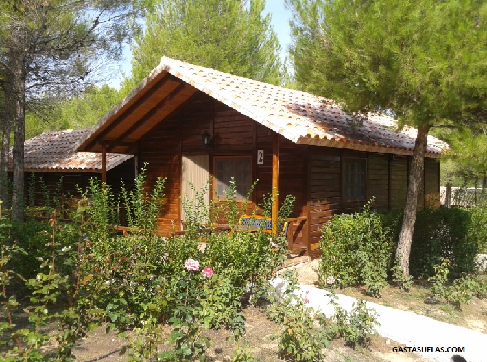 Cabaña de madera en el Valle del Cabriel (Villatoya, Albacete)