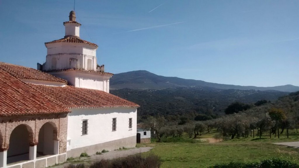 Ermita de nuestra Señora del Ara y Sierra Morena (Extremadura)