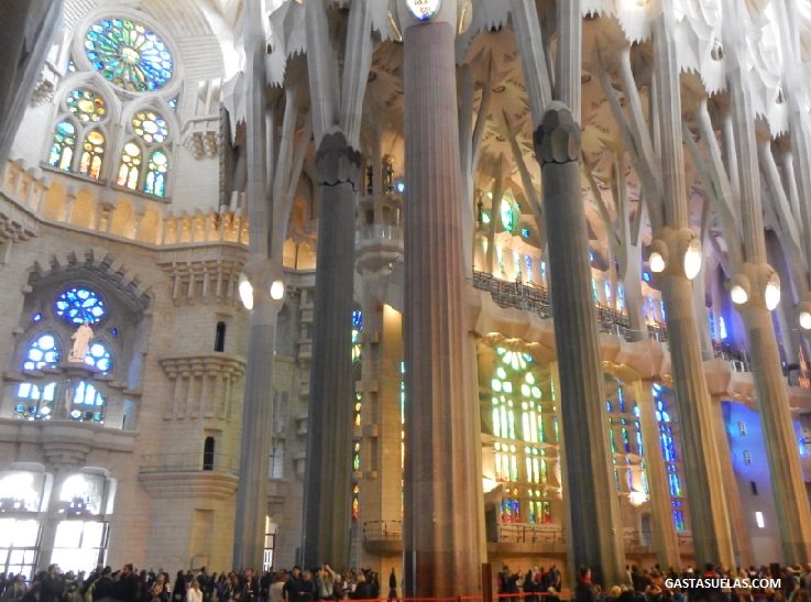 Interior de la Sagrada Familia (Barcelona)