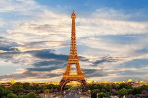 Descubre lo mejor de París: Arte, estaciones y magia cultural