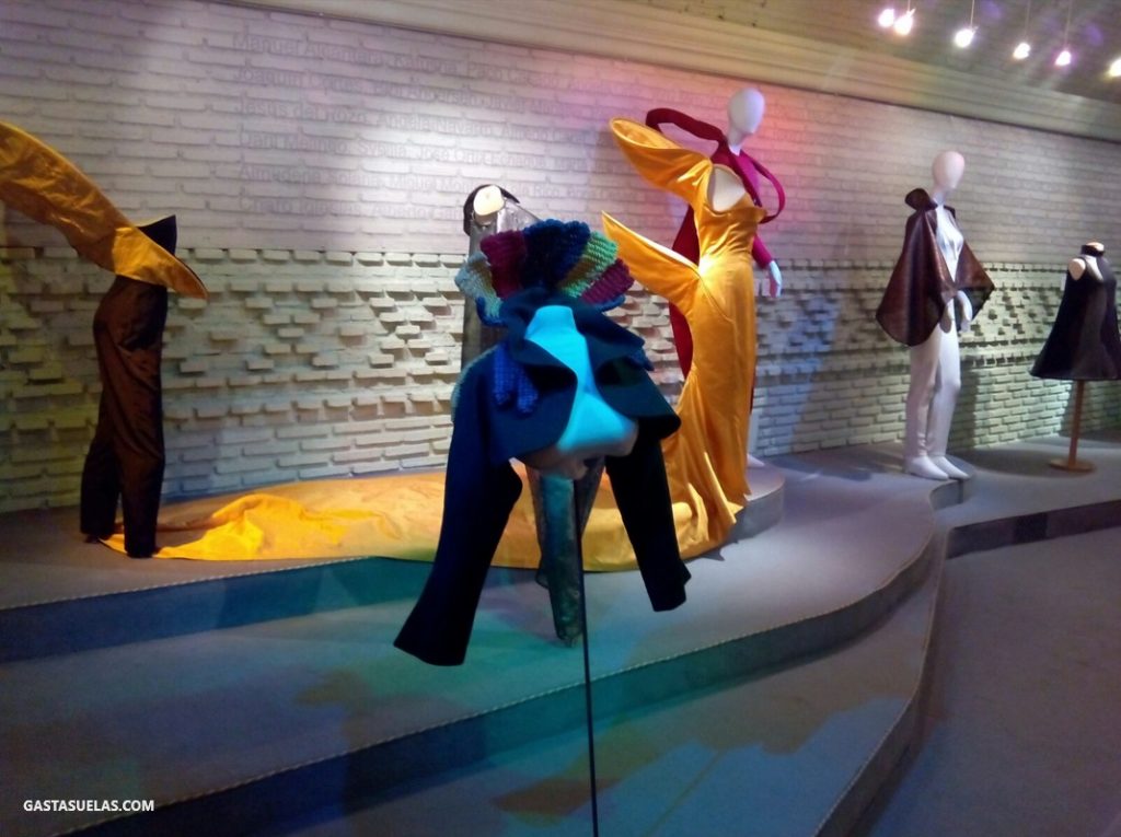 Museo de Manuel Piña: La moda de un genio de los 80 y la Movida en Manzanares (Ciudad Real)