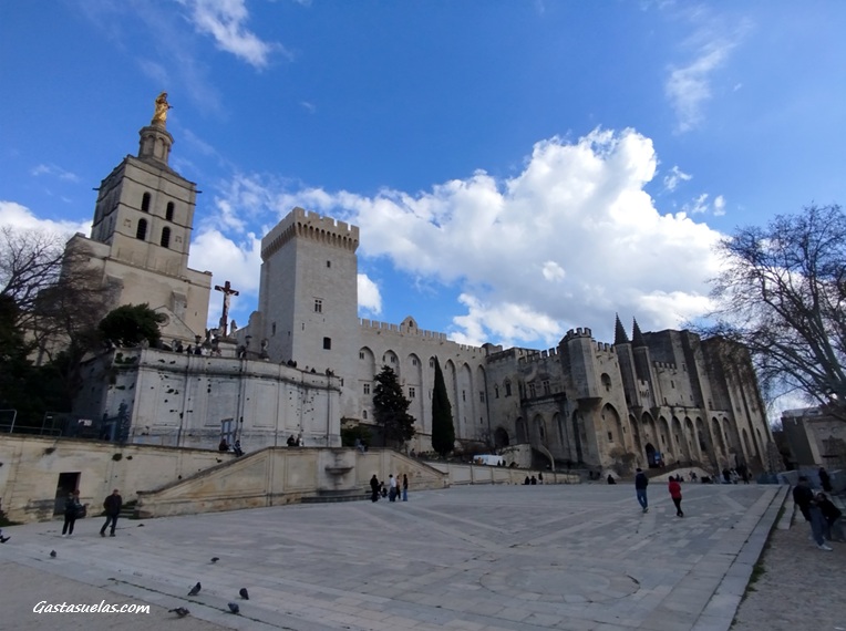 Place du Palais (Aviñón, Provenza, Francia)