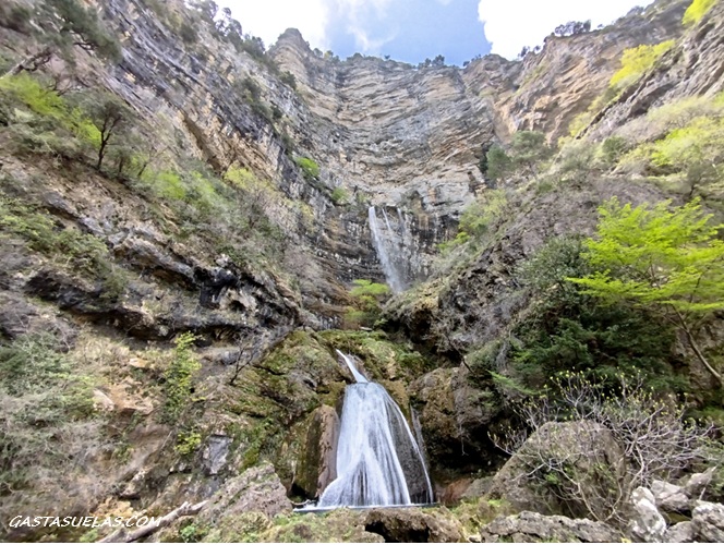 Nacimiento del Río Mundo en la Sierra del Segura (Albacete)